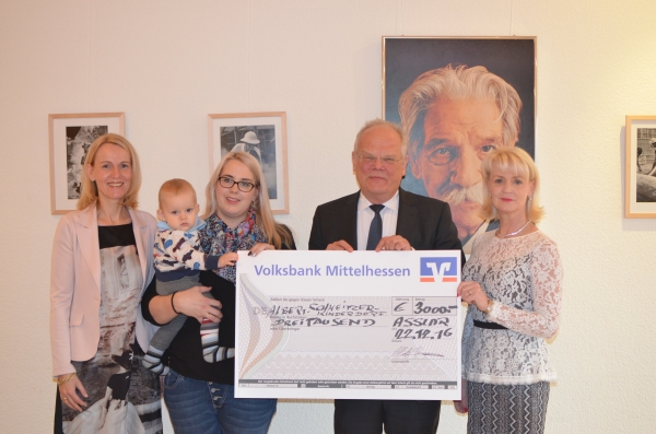 Spendenübergabe an Albert Schweitzer Kinderdorf